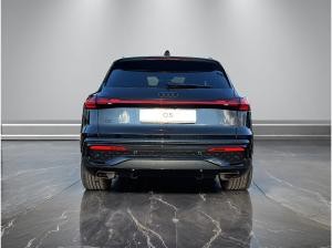 Audi Q5 e-hybrid S-line quattro 270 kW S tronic PANO  + TECH PRO + AHK + PANORAMA + LUFTFAHRWERK + 21 ZOLL +