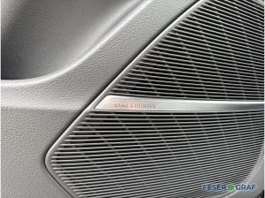 Audi RS Q8 performance AHK Pano 305 OLED HUD Keramik