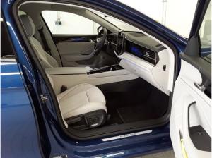 Volkswagen Passat Variant ELEGANCE 2.0TDI DSG ACC.5J-G.AHK.KAMERA.NAVI+VC.HUD.LED.DCC.LKRD-HZG