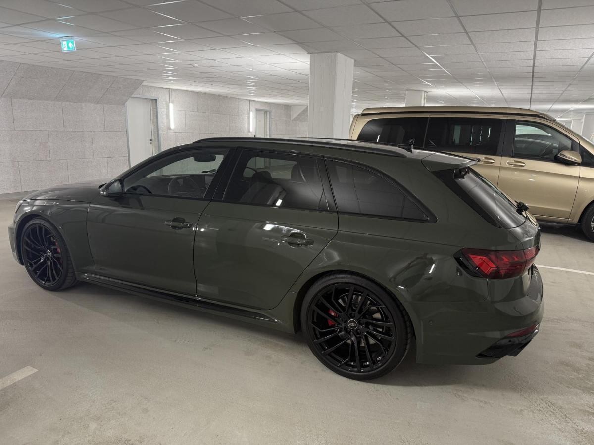 Audi RS4 Avant | Einzelstück | Porsche Lackierung