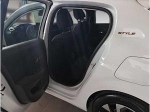 Peugeot 208 100 STYLE +Sitzheizung+Parksensoren hinten+
