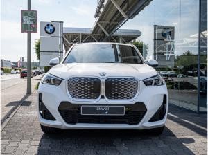 BMW iX1 xDrive30 M-Sport LED HUD 360° HK