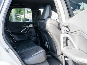 BMW iX1 xDrive30 M-Sport LED HUD 360° HK