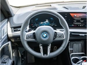 BMW iX1 xDrive30 M-Sport LED HUD 360° HK