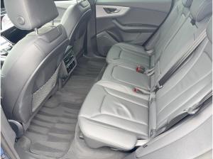 Audi Q8 SUV 55 TFSI qu. tiptr. Luft HUD AHK Matrix 21