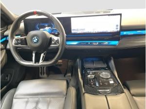 BMW i5 M60 xDrive Touring 8-fach Bereift