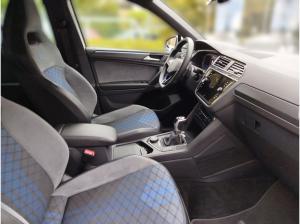 Volkswagen Tiguan 2.0 TSI DSG 4M. R Akrapovic Harman Kardon Navi IQ.Light DCC DAB+ FrontAssist