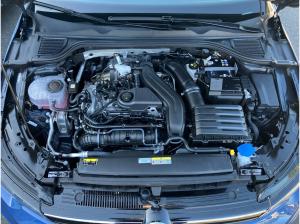 Volkswagen Golf VIII Life 1.5 TSI / Navi, HarmanKardon, LED