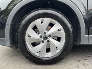 Volkswagen Tiguan 1.5 eTSI DSG / Navi, App, LED, AHK, RFK