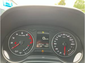 Audi Q2 35 TFSI S-tronic / MMI-Navi plus, LED, RFK
