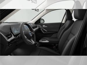 BMW iX1 xDrive30 xLine (Allrad)