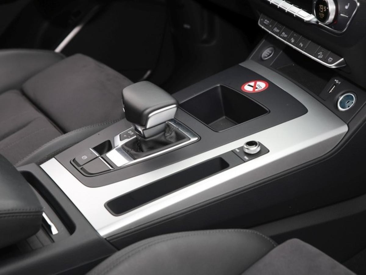 Audi Q5 40 TFSI S line Matrix AHK Panorama Kamera