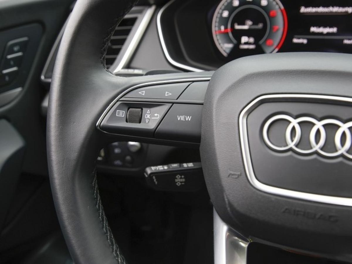 Audi Q5 40 TFSI S line Matrix AHK Panorama Kamera