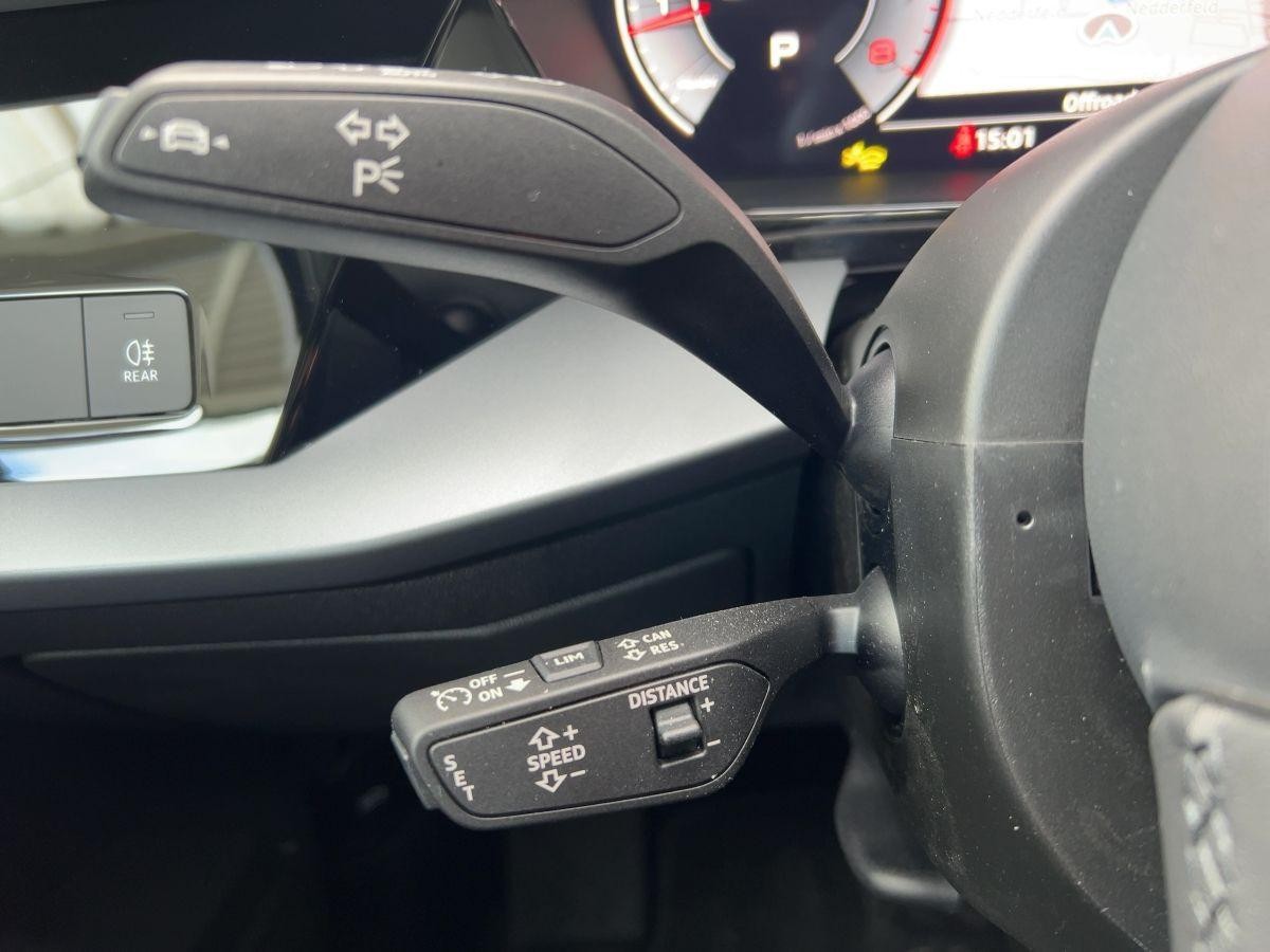 Audi A3 Sportback 30 TFSI S tronic Navi Sitzhzg LED