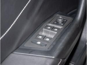 Volkswagen T-Roc 2.0 TDI DSG Style Navi LED PDC Sitzhzg APP