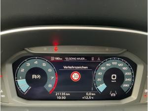 Audi Q3 advanced 35 TFSI S-tronic / MMI-Navi+, RFK