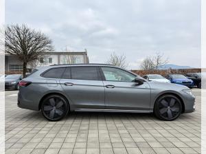 Volkswagen Passat Variant R-Line 2025 2.0 TDI 4MOTION 193 DSG (UVP 71.530€/All Inklusive) BLACK/IQ/HEAD/AHK/PANO/ASSIS