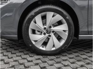 Volkswagen Golf 1.5 eTSI Goal AHK Area View