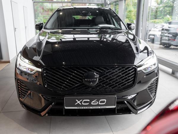 Volvo XC60 B5 AWD Plus Black Edition