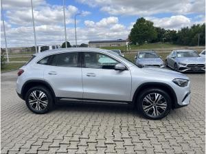 Mercedes-Benz GLA 200 Facelift+Advanced+Kamera+DAB+LED+Progr.+