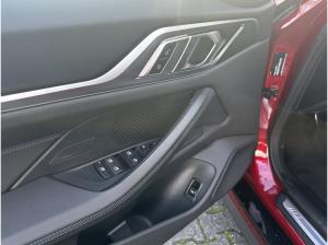 BMW i4 eDrive40 M Sport //Adapt.LED DrivingAssistant HUD