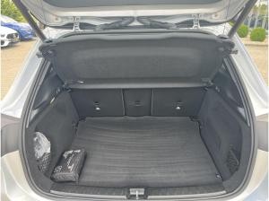 Mercedes-Benz GLA 200 Facelift+Advanced+Kamera+DAB+LED+Progr.+