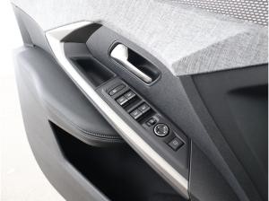 Peugeot 3008 GT HYBRID 145 e-DSC6 / Drive Assist/Ganzjahresr. / Winter Paket / sofort verfügbar