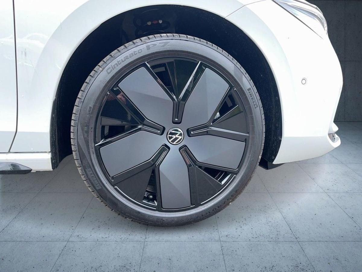 Volkswagen Passat R-Line 2.0 TDI DSG AHK Navi IQ SHZ