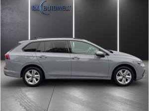 Volkswagen Golf VIII Life 1.5 TSI LED Navi AHK Climatronic Sitzheizung