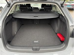 Volkswagen Golf VIII Life 1.5 TSI LED Navi AHK Climatronic Sitzheizung