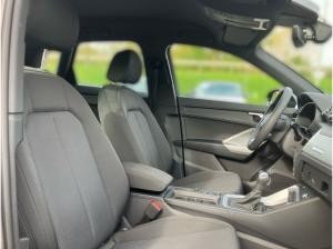 Audi Q3 advanced 35 TFSI S-tronic / MMI-Navi+, RFK