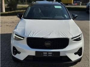 Volvo XC40 B4 DKG ULTRA-BLACK EDITION - Inkl. Anhängerkupplung! - Sofort lieferbar
