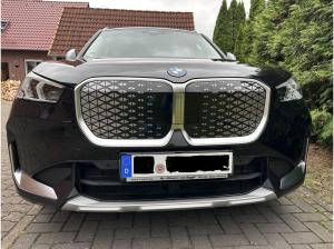 BMW iX1 xDrive30 xLine (Allrad)