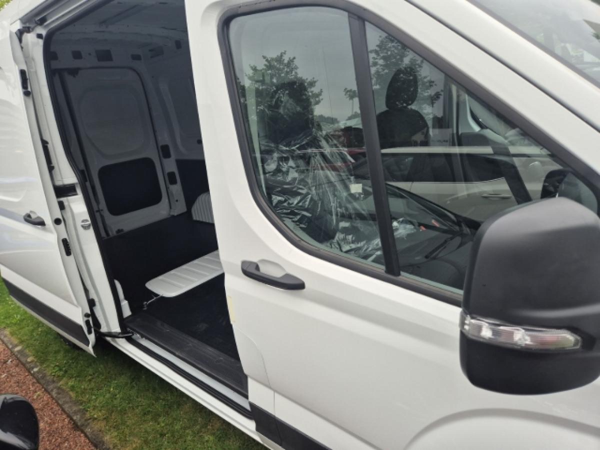 MAXUS Deliver 9