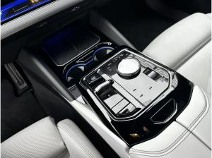 BMW i5 eDrive40 Touring M Sport //Autobahnassistent Pano