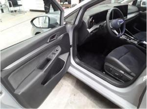 Volkswagen Golf VIII 2.0 TDI DSG Style Navi Sprachassistent LED Heckleuchten Sitzheizung DAB+