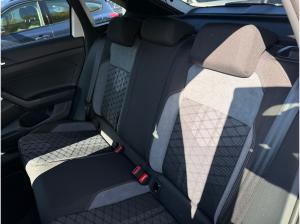 Volkswagen Taigo R-Line 1,5 l TSI DSG *Ganzjahresreifen*