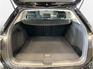 Volkswagen Golf VIII Variant Life 1.5 TSI ACC LED LM PDC