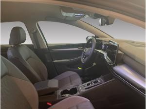 Volkswagen Golf 1.5 eTSI Energy DSG AHK