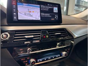 BMW 520 Touring (G31) Navi Kamera SR&WR ACC