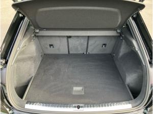 Audi Q3 advanced 35 TDI quattro S-tronic / Navi, AHK