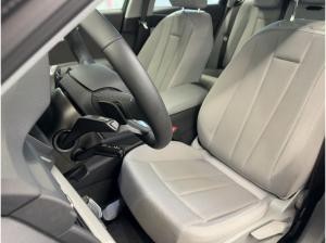 Audi A4 Avant 30 TDI AHK DAB Navi