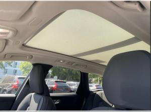 Volvo XC60 B5 PLUS Dark