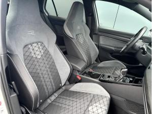 Volkswagen Golf 1.5 TSI R-LINE ACC LED KAMERA APPLE-CAR-PLAY