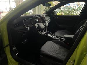 Skoda Octavia Combi Sportline 2.0 TDI DSG HUD Navi Matrix el. HK dig. Komb. 360°