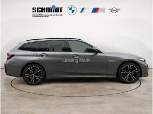 BMW 330 e Touring M Sport / NP= 76.680,- / AHK /