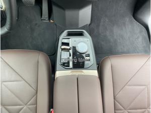 BMW ix iX xDrive50 Sportpaket / NP= 121.550,- / AHK /