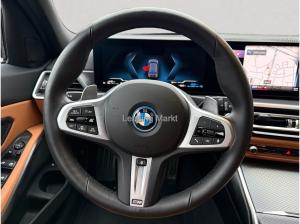BMW 330 e Touring M Sport / NP= 76.680,- / AHK /