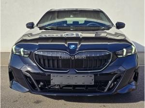 BMW 550 550e xDrive Touring Navi Tempom.aktiv Panoramadach Bluetooth PDC MP3 Schn.