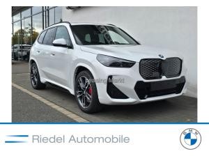 BMW iX1 xDrive30 Navi Tempom.aktiv Panoramadach Bluetooth PDC